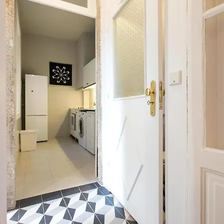 Apartment Pretty Clerigos 132 *